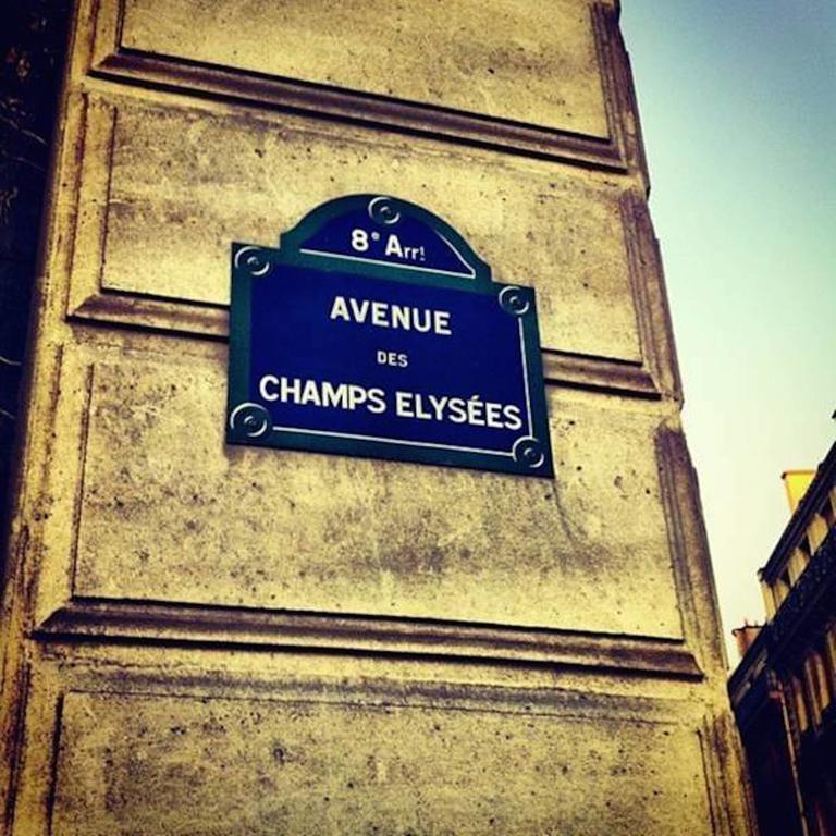 Appartamento Private Studio - Avenue des Champs-Elysées Parigi Esterno foto